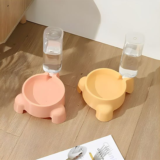 Distributeur-eau-chat-couleur-rose-jaune